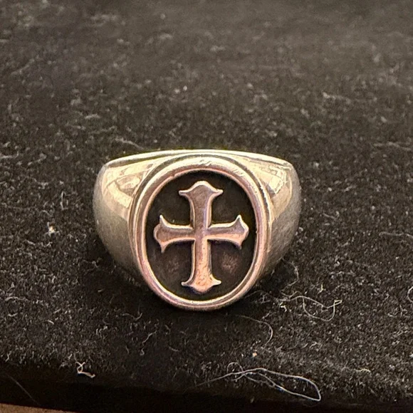 Retired James Avery Sterling Silver Cross Signet Ring - Picture 3 of 3